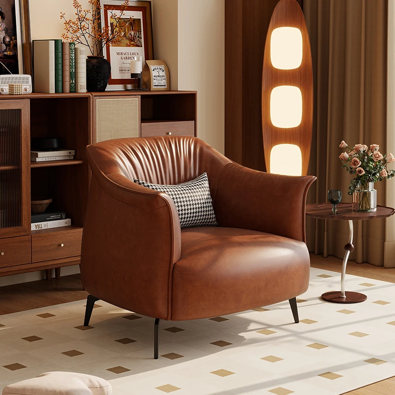 单人沙发椅中古风油蜡皮艺轻奢高端客厅卧室酒店接待小户型洽谈椅