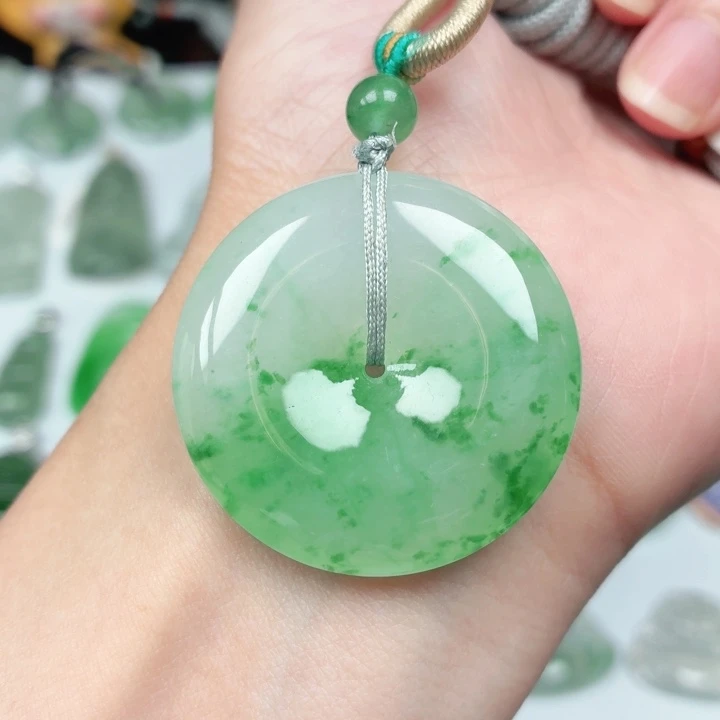 翡翠未镶嵌颈饰缅甸天然A货翡翠