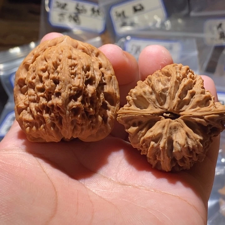 ****牙吊坠文玩核桃42全品南疆