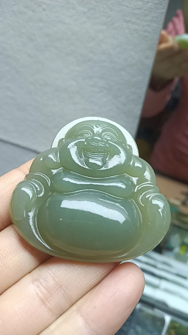 和田玉青海料湖水绿双面雕刻佛精美款超霸气
