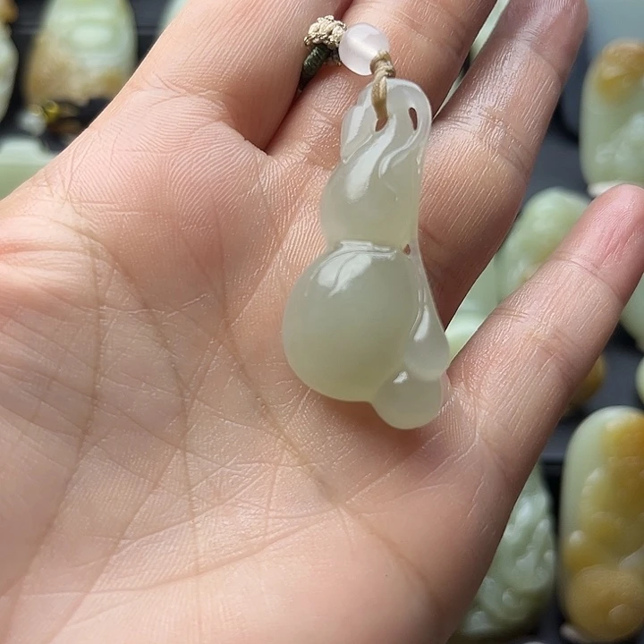 和田玉（糖玉）未镶嵌颈饰