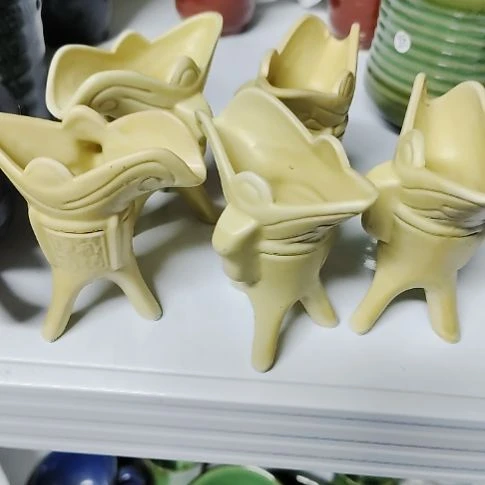 瓷片瓷器，各种摆件，瓷片，