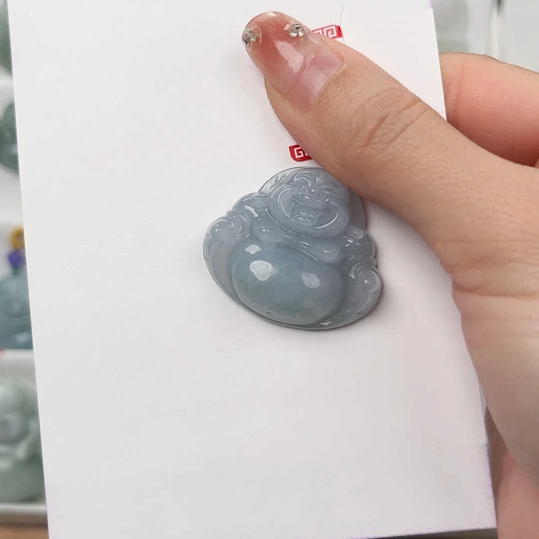 翡翠颈饰未镶嵌佛公