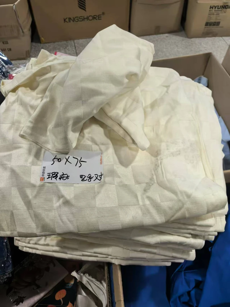 《厚广家》3楼50×75黄色小格子款涤棉枕套 发1对瑕疵款50%棉