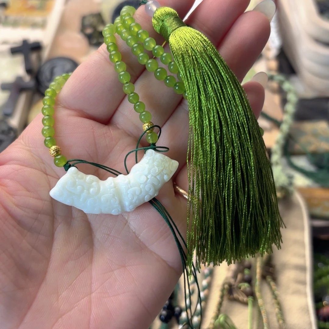 蛇纹石玉合金颈饰