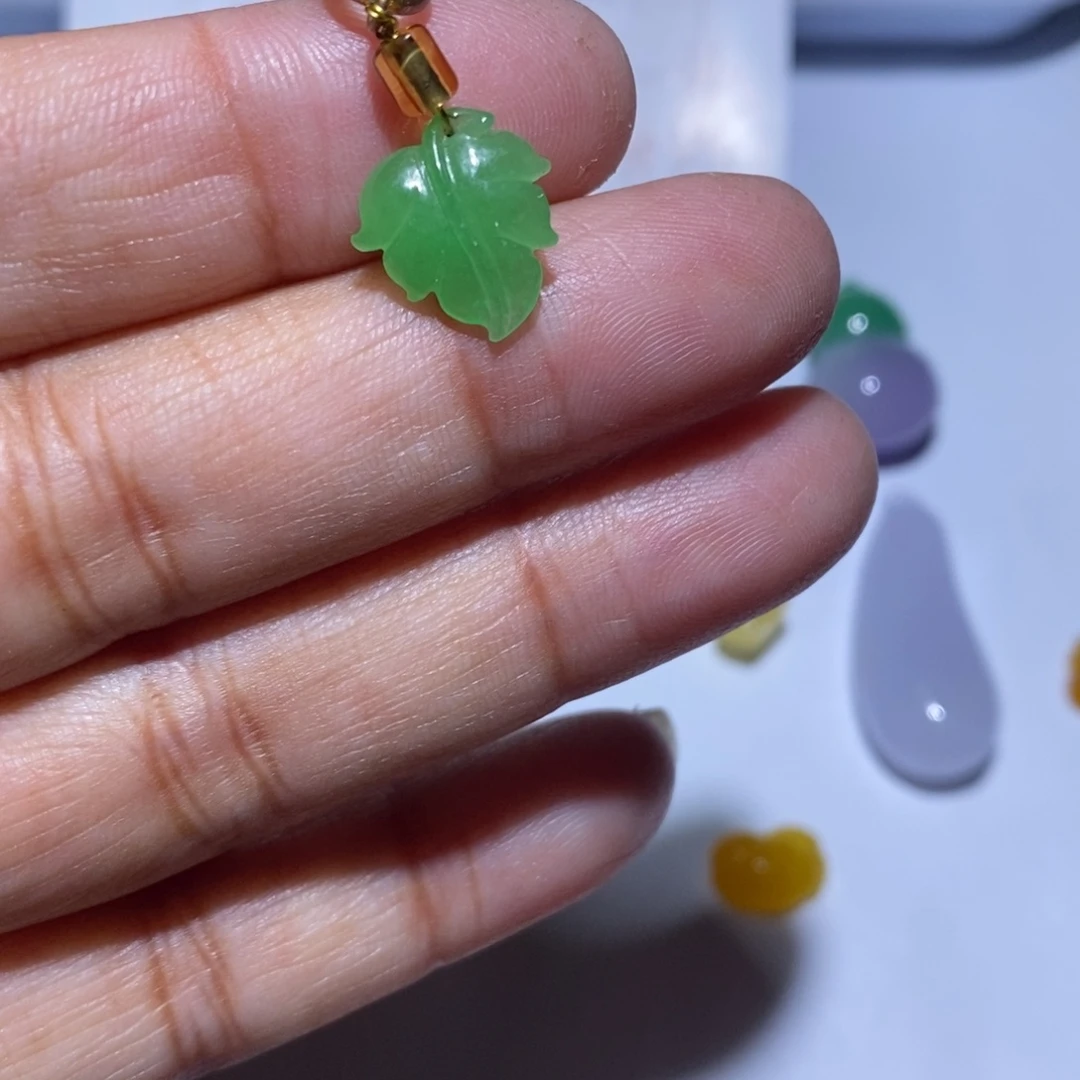颈饰未镶嵌翡翠1