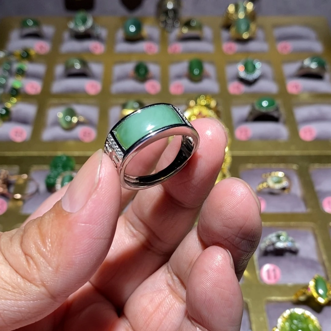 未镶嵌戒指和田玉（碧玉）