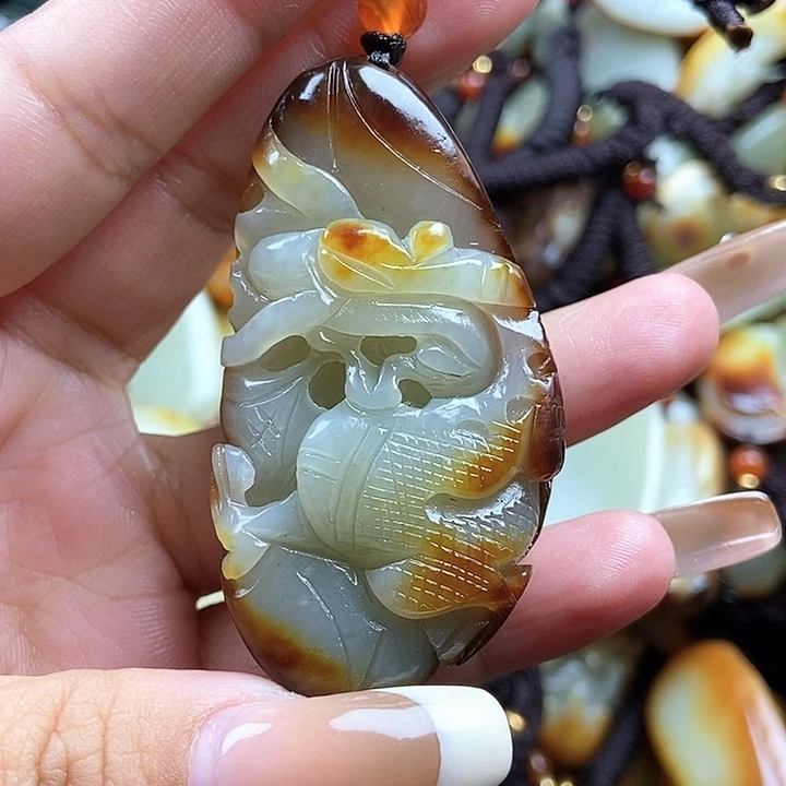 和田玉颈饰未镶嵌