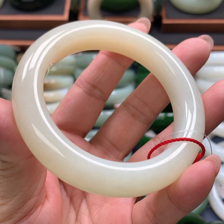 【闪购商品】未镶嵌手镯和田玉5