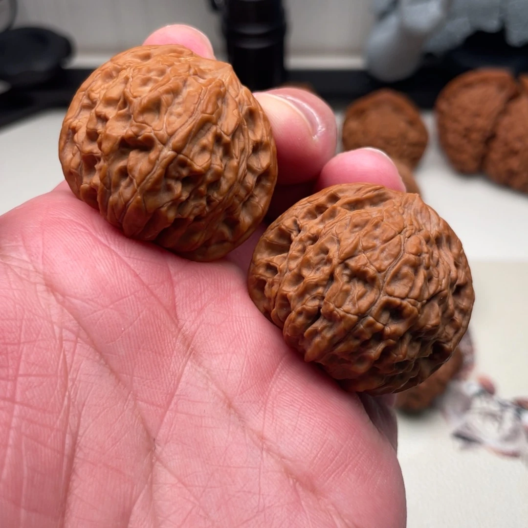 文玩核桃把件不**夜磨盘狮子头