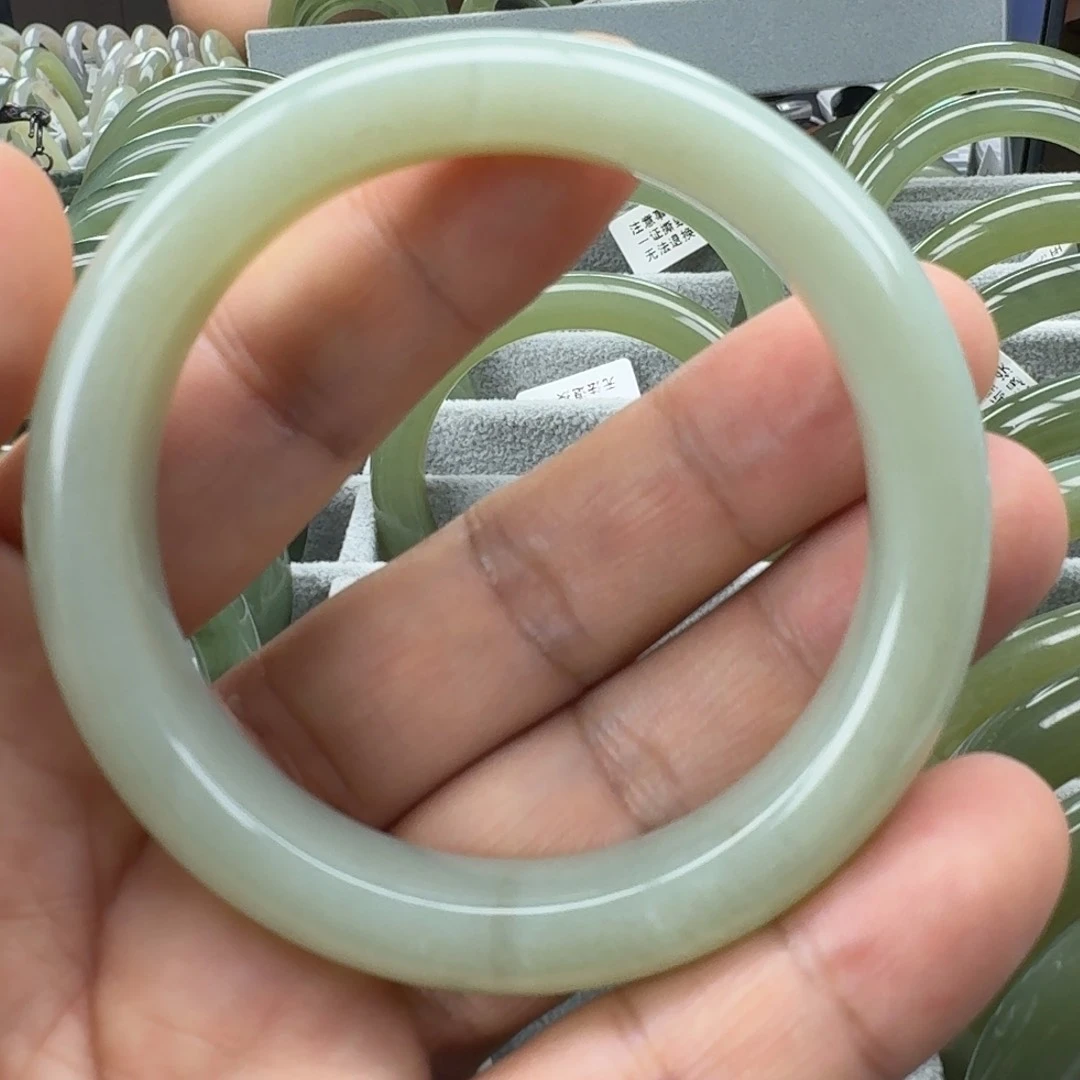 和田玉（糖玉）手镯未镶嵌