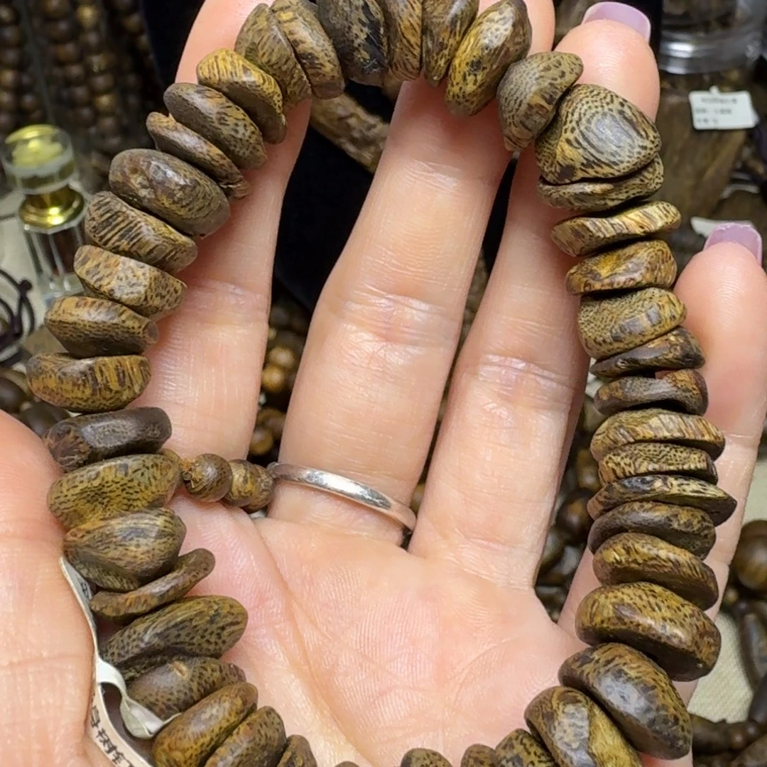 沉香手串乌身卡1.2-17克多样性发货一条