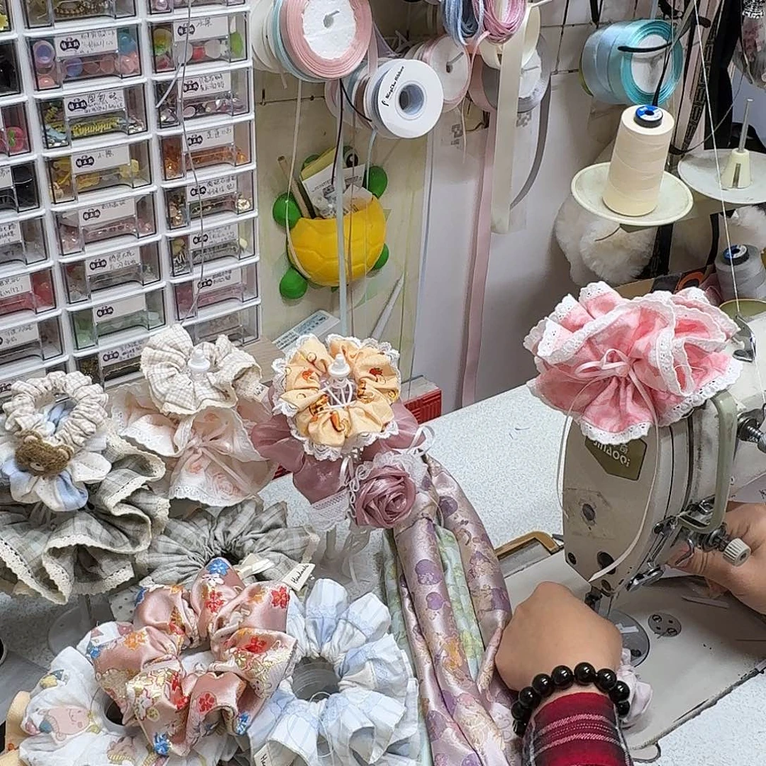 娜娜宝贝的2套织锦缎发圈