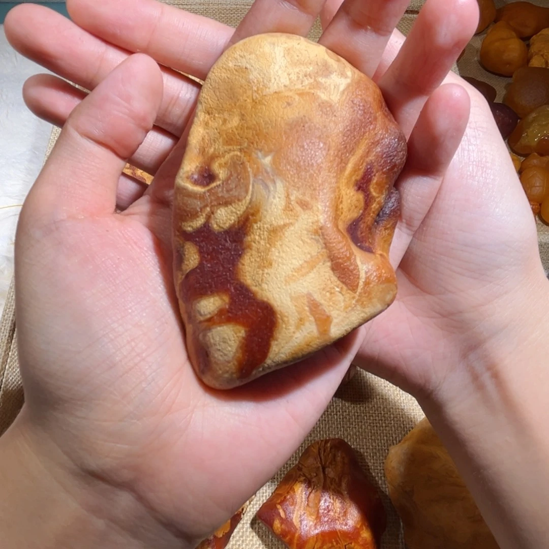 琥珀未镶嵌颈饰11456