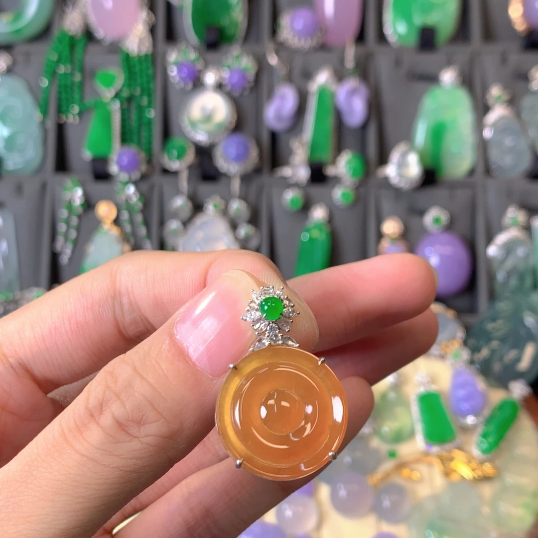 翡翠18K金镶嵌吊坠(不含链)