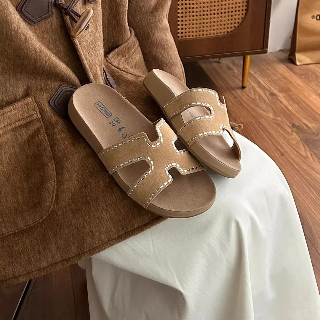 韩版高级感拖鞋女外穿2025年夏季新款休闲海边沙滩凉拖时尚一字拖