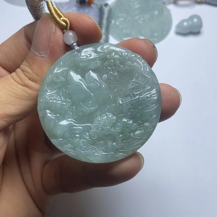 翡翠未镶嵌颈饰翡翠