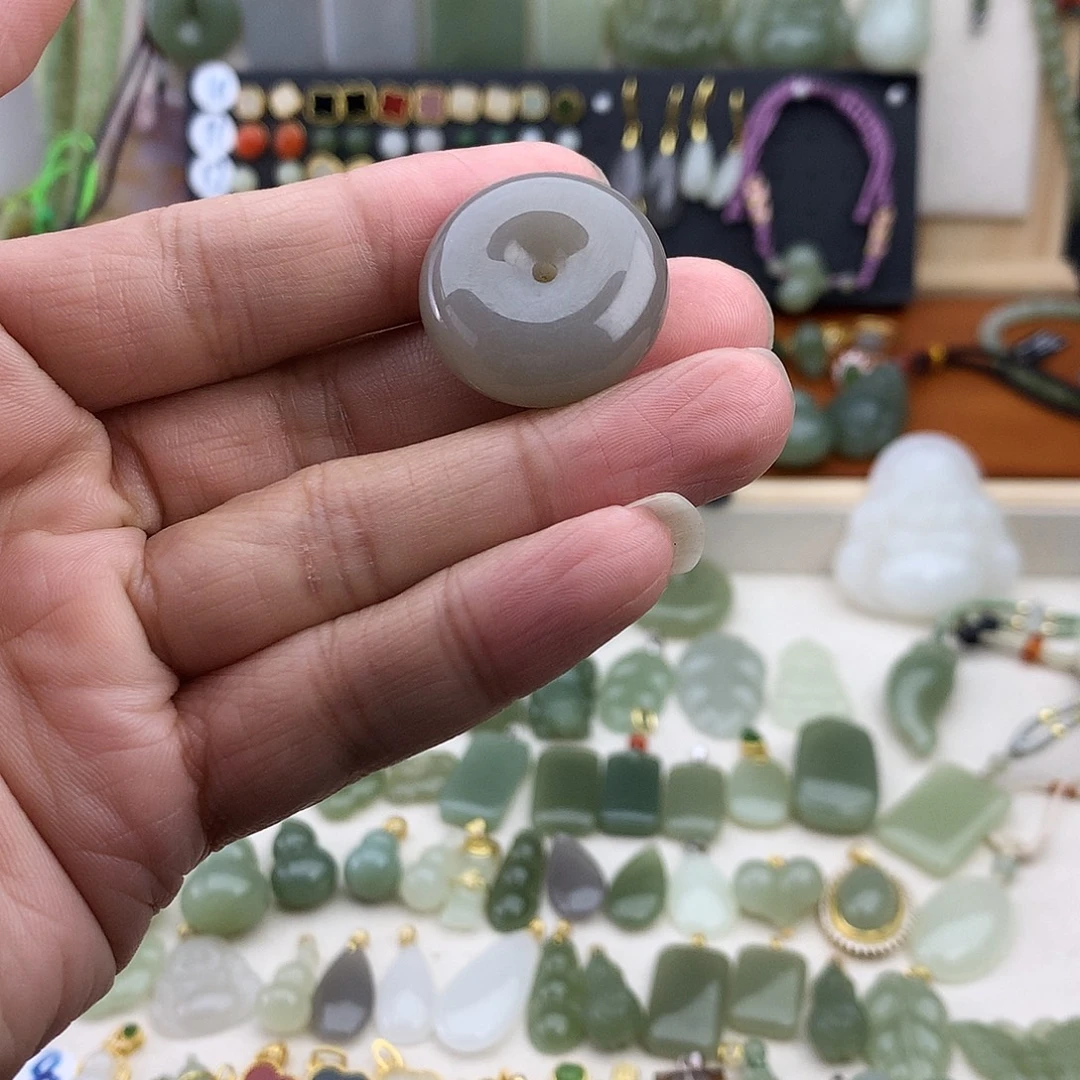 和田玉未镶嵌吊坠(不含链)