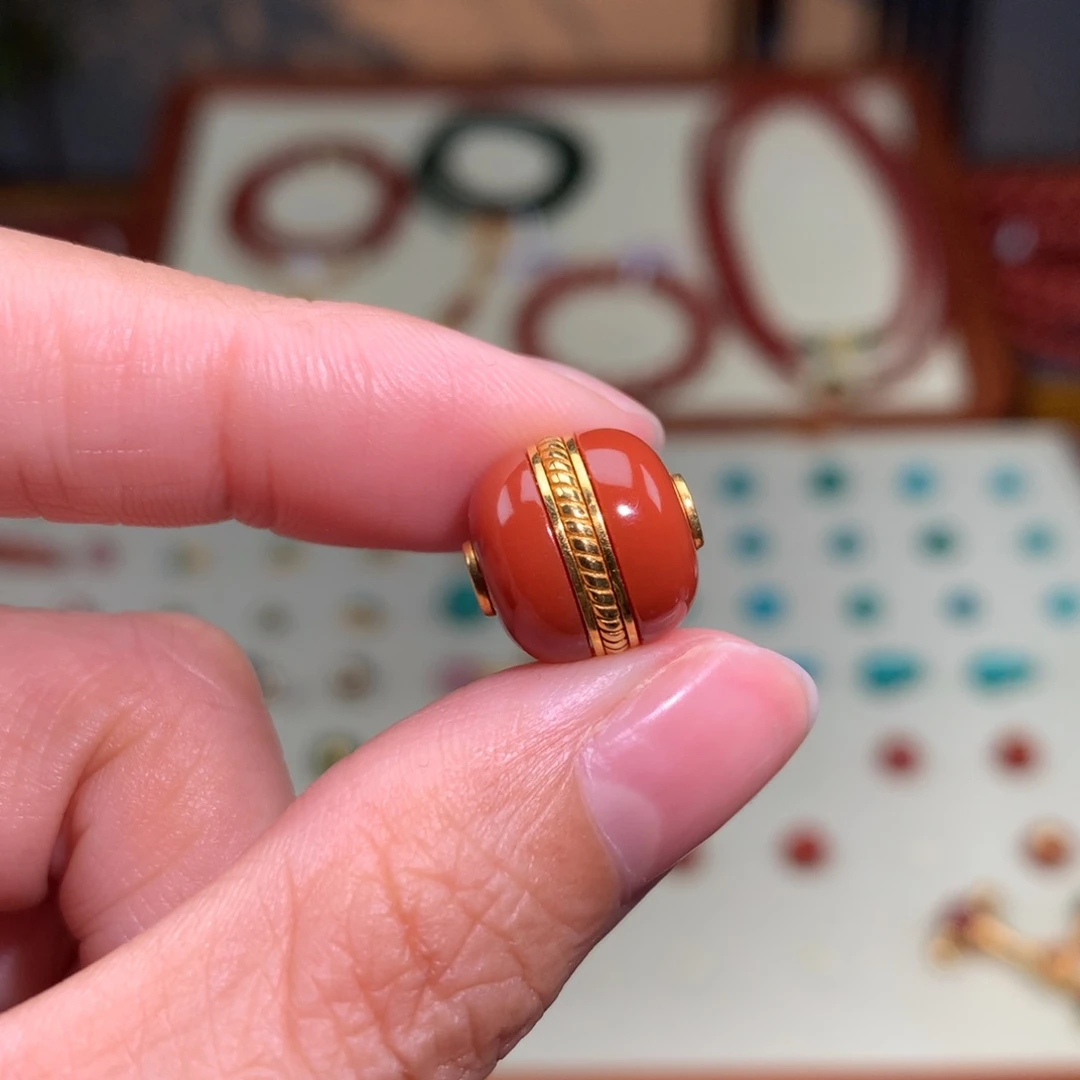 南红玛瑙颈饰未镶嵌