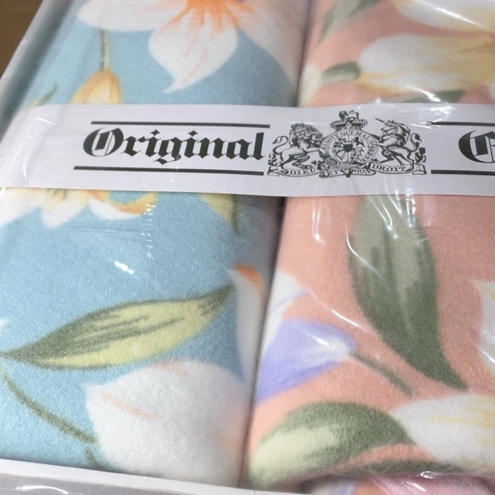 维*新亿阁祝福大家新年快乐