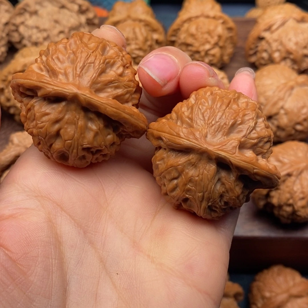 文玩核桃吊坠41.5大肚桃心宫灯