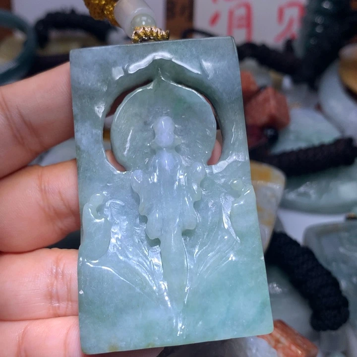 翡翠未镶嵌颈饰保真天然A货翡翠