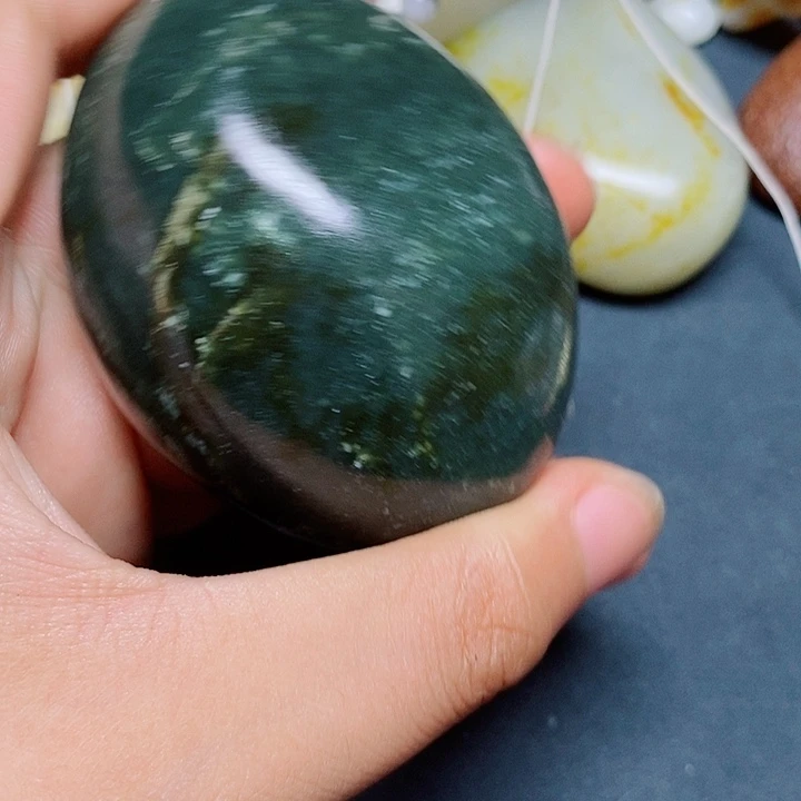 和田玉未镶嵌珠宝奇石