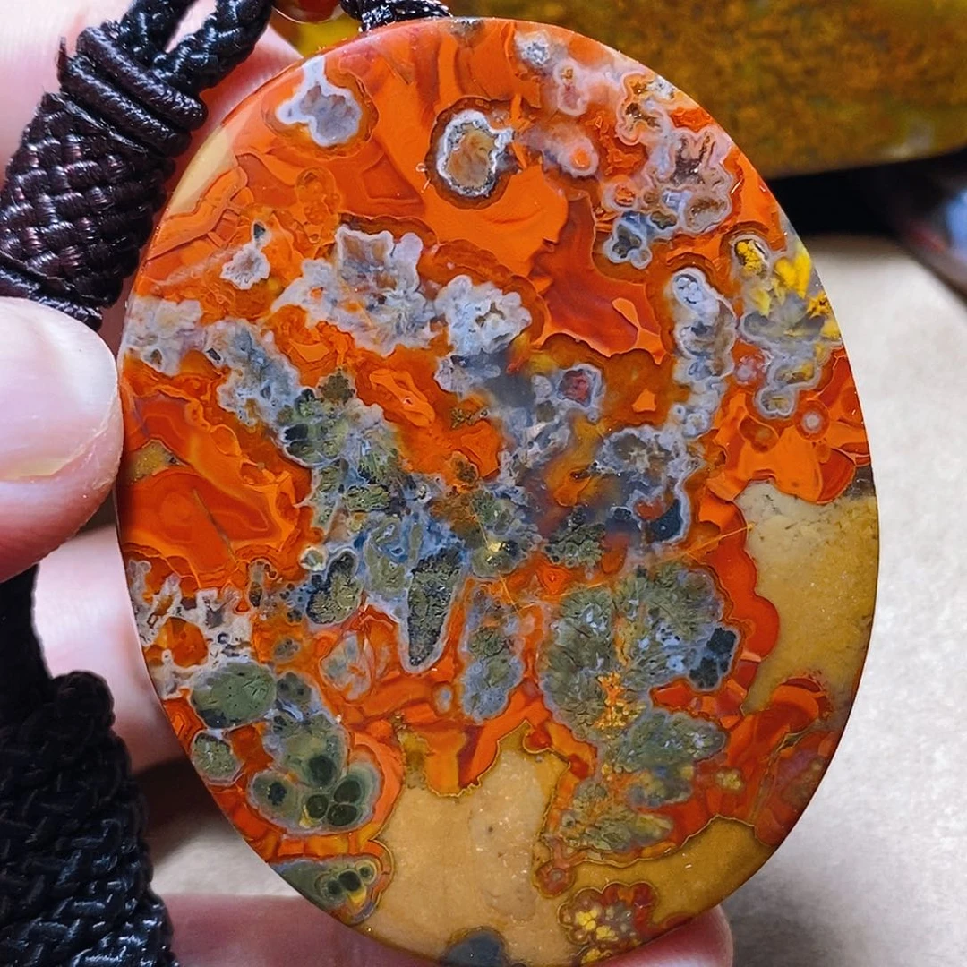 未镶嵌颈饰玛瑙/玉髓无*