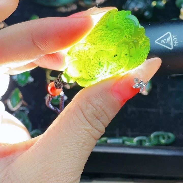 蛇纹石玉未镶嵌挂件泰山玉百财
