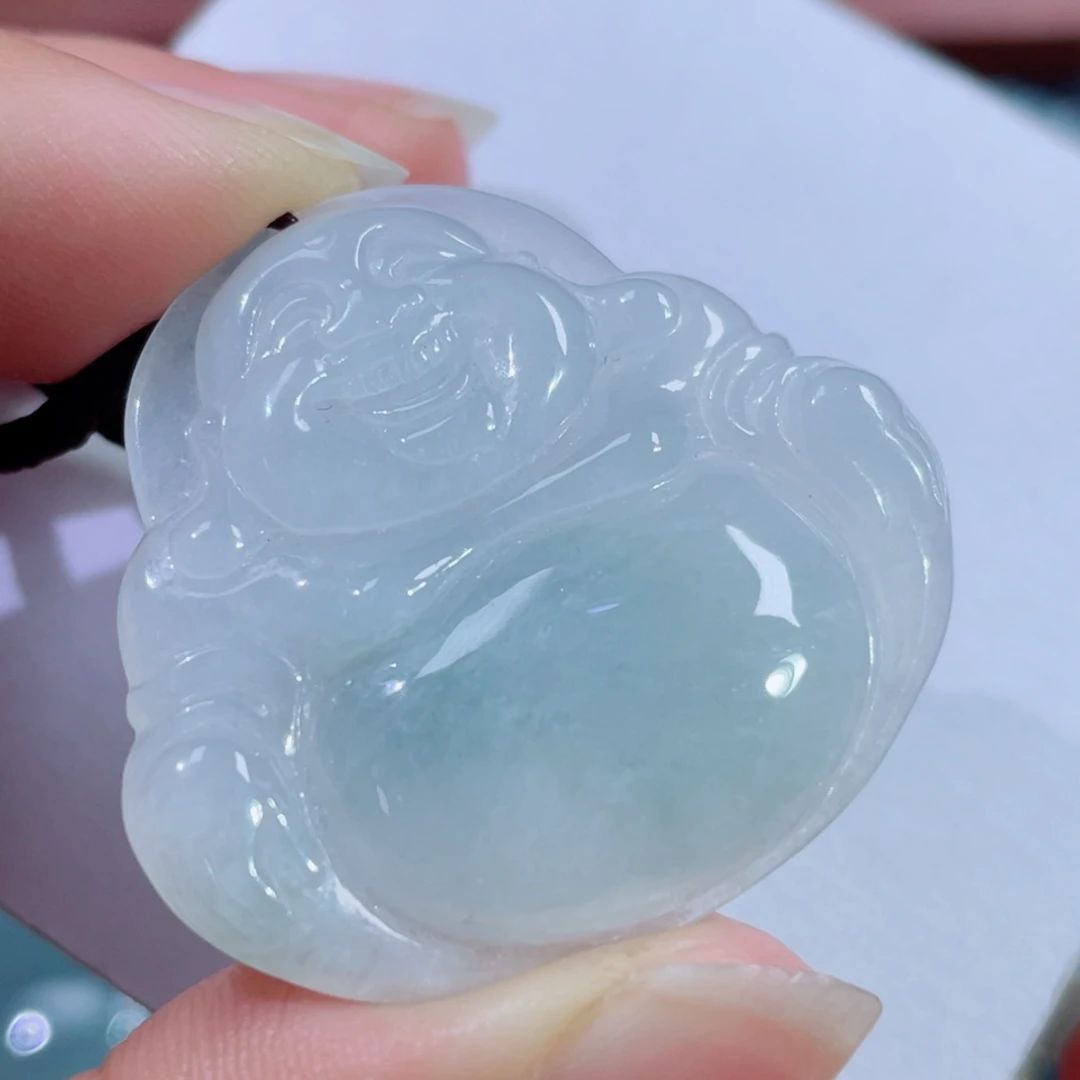翡翠颈饰未镶嵌佛公