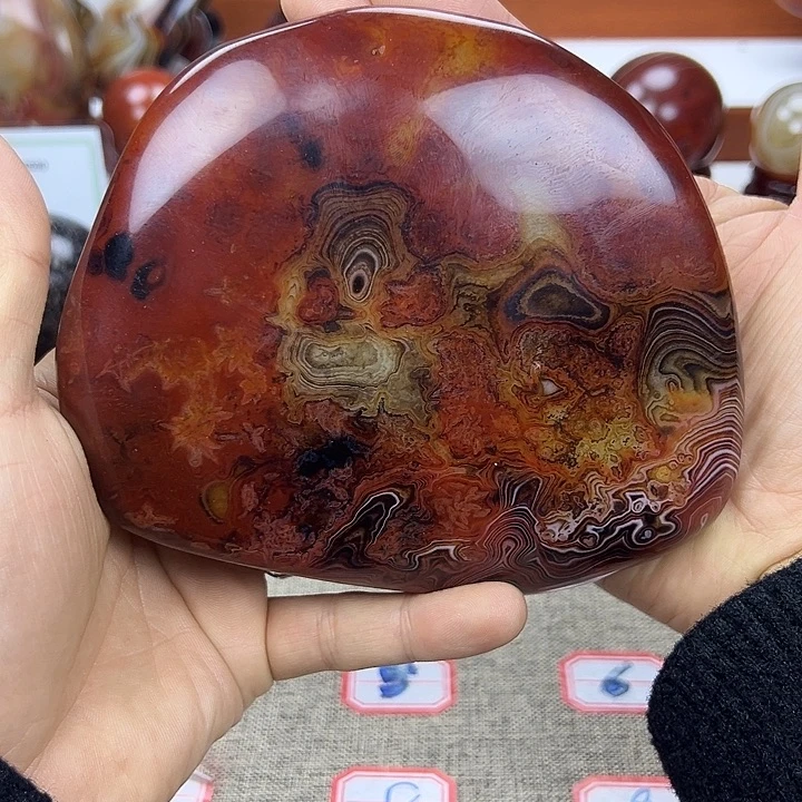 飝***玛瑙/玉髓未镶嵌缠丝玛瑙原石小品石
