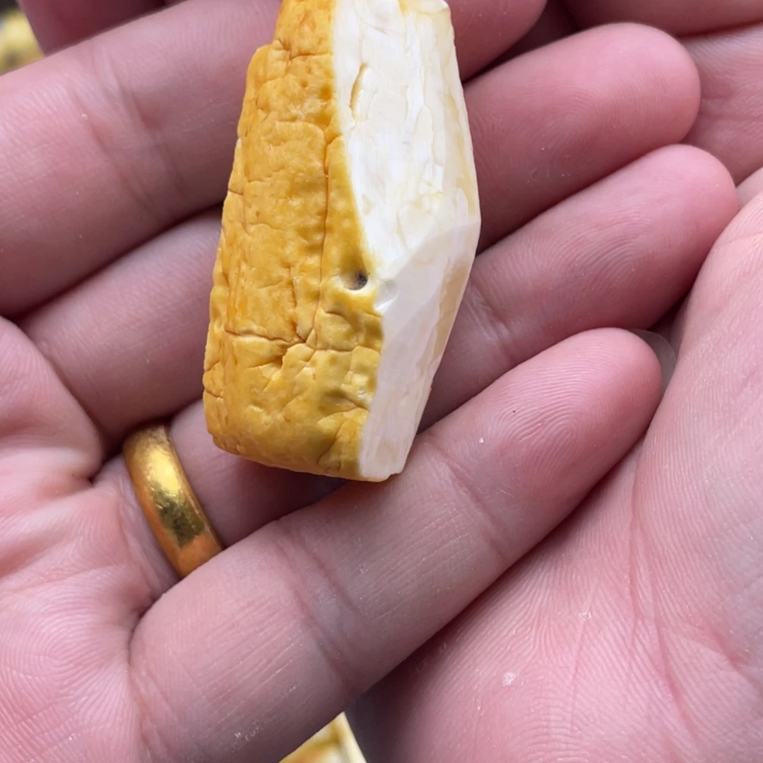 鳍***收定制琥珀未镶嵌蜜蜡