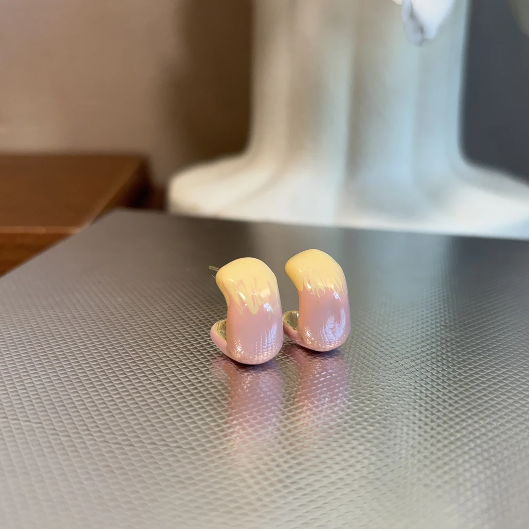 铜合金耳饰 设计款晕染半扣耳钉R929