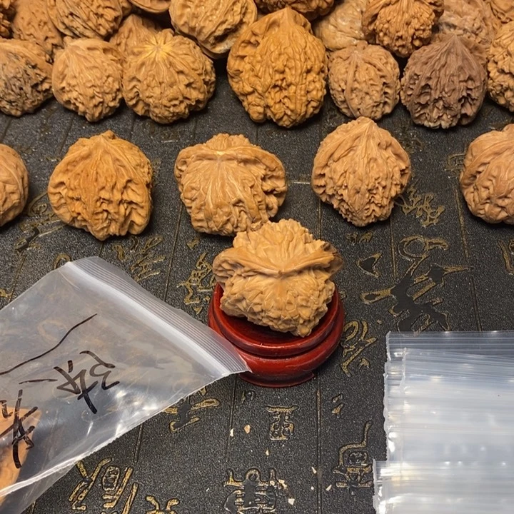 东***水文玩核桃吊坠文玩核桃异形单只