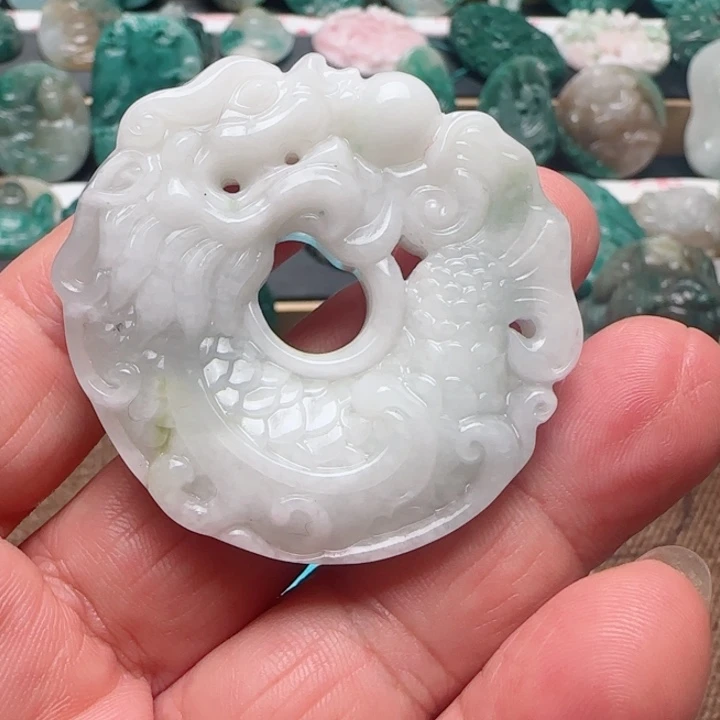 独山玉未镶嵌颈饰