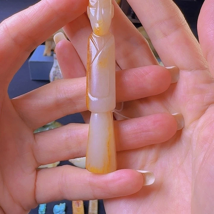 若***磐颈饰未镶嵌和田玉