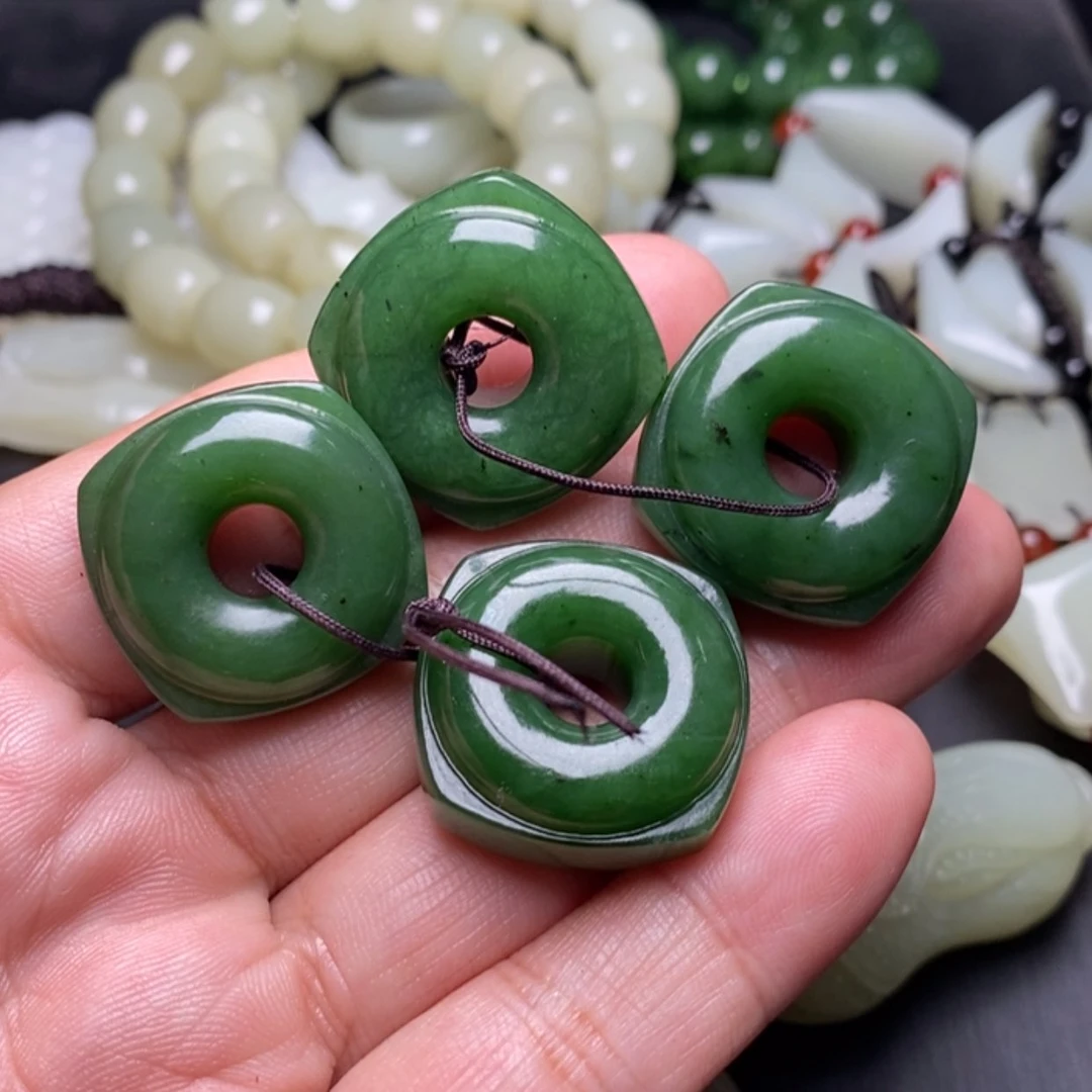 【闪购商品】颈饰未镶嵌和田玉（糖玉）翻**起