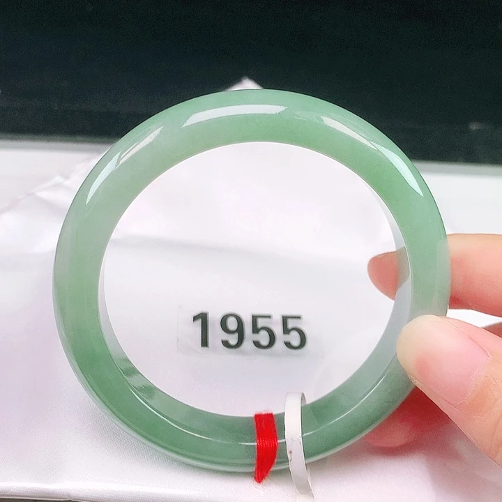 翡翠未镶嵌手镯翡翠手镯