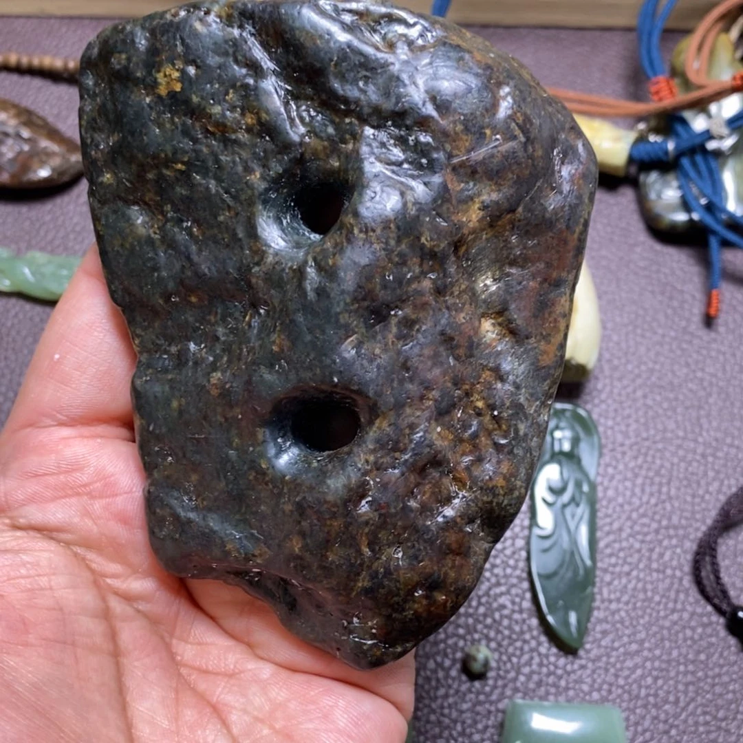 岫岩河磨玉（透闪石质玉）无未镶嵌