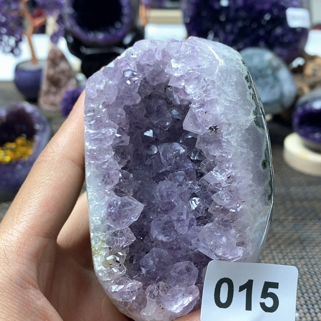 紫晶未镶嵌大型摆件（非配饰）