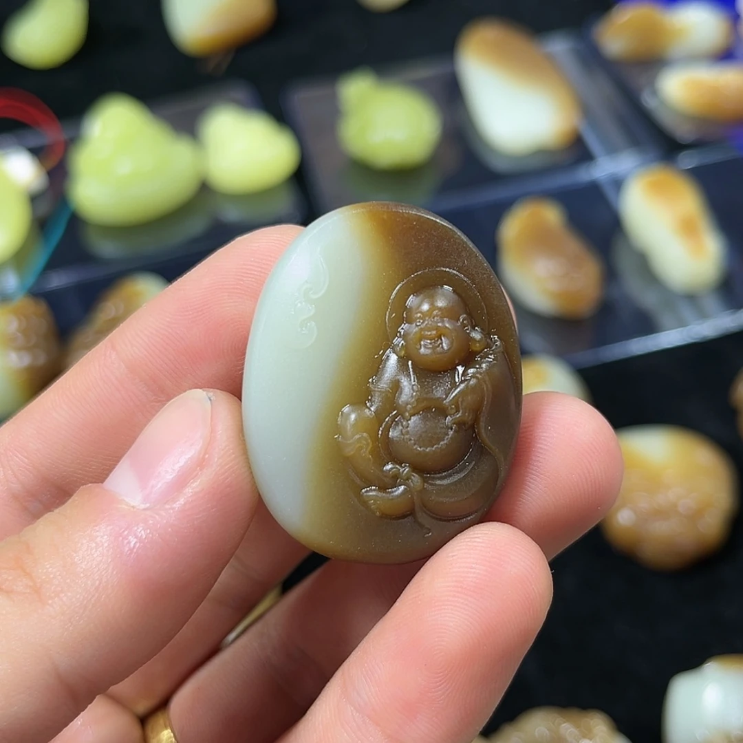 【闪购商品】颈饰未镶嵌和田玉（糖玉）
