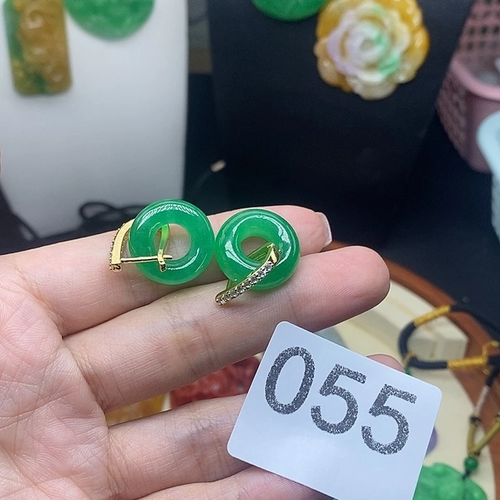 吊坠(赠链)未镶嵌翡翠