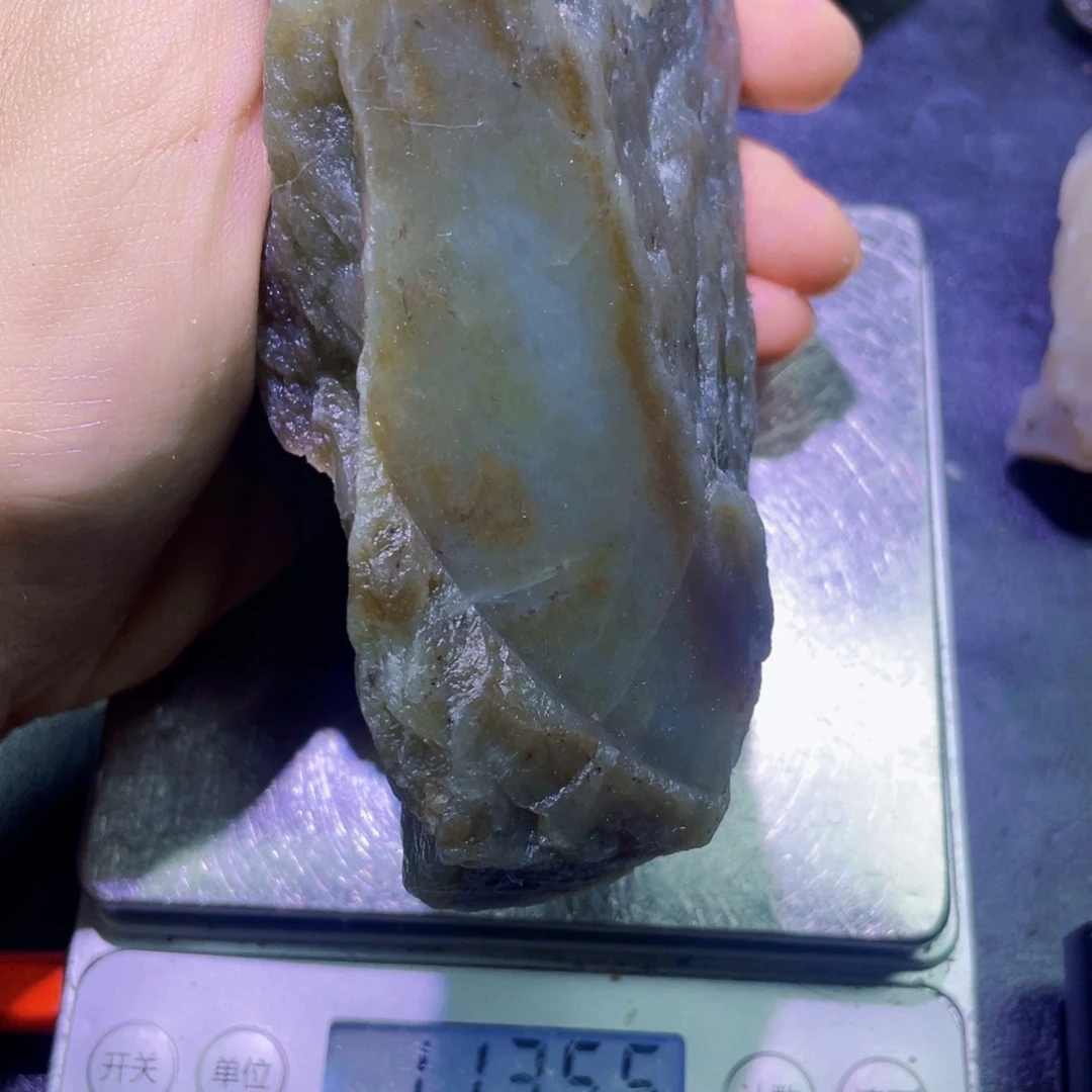 和田玉未镶嵌珠宝半成品