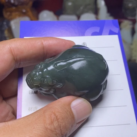 锦***鲤和田玉未镶嵌挂件