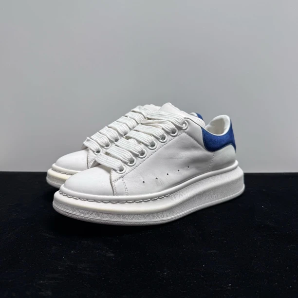 95新 Alexander McQueen/亚历山大·麦昆 36码  白黑 板鞋
