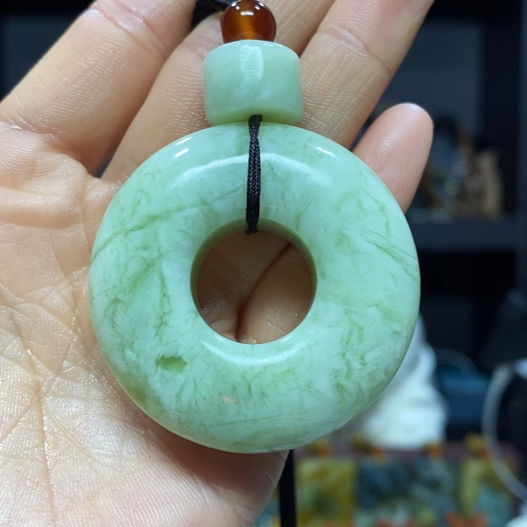 未镶嵌岫玉挂件吊坠