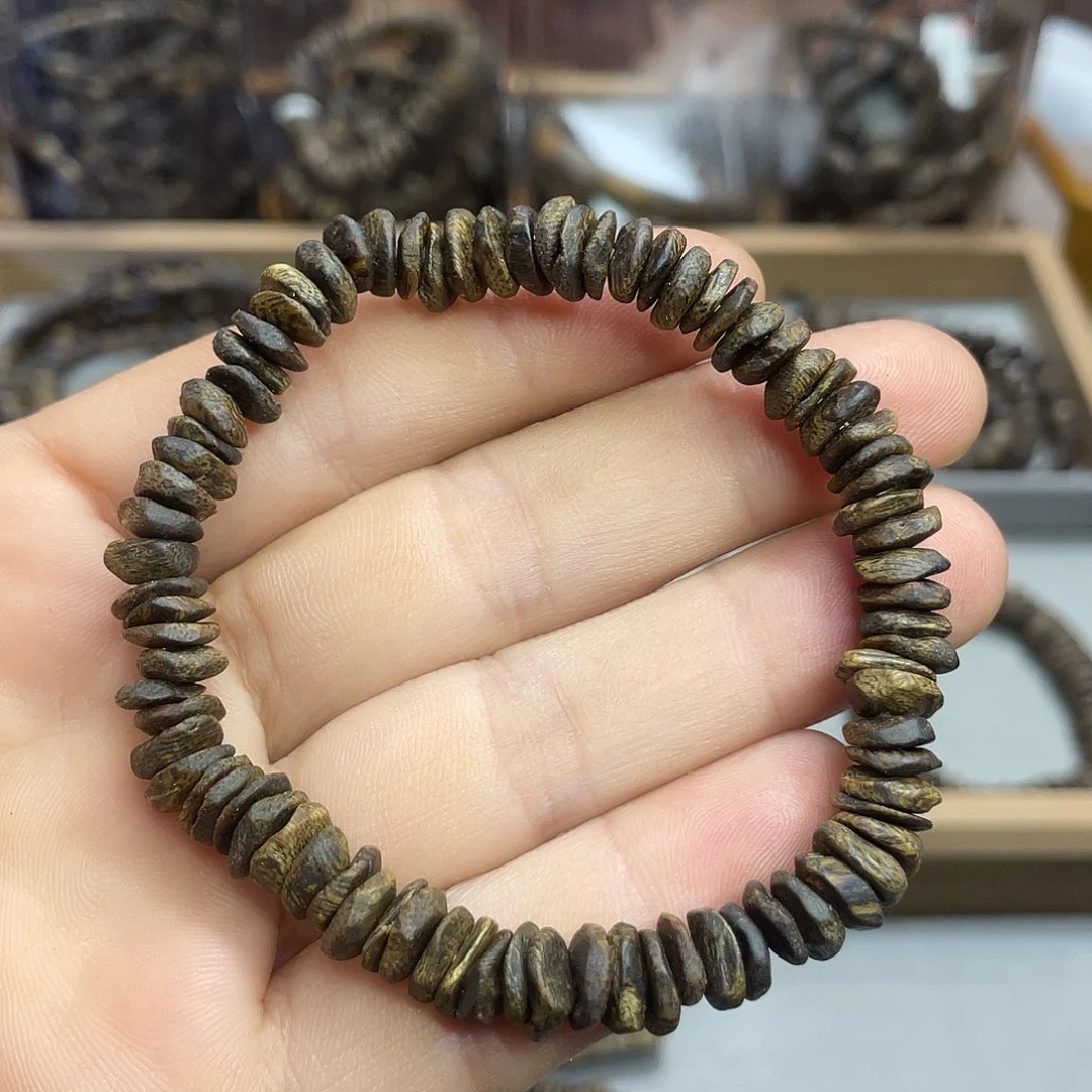 沉香碎屑沉香奇楠树丁沉水级