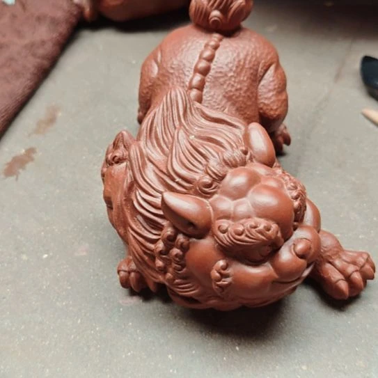 翔***）宜兴紫砂朱泥貔貅可盘可养