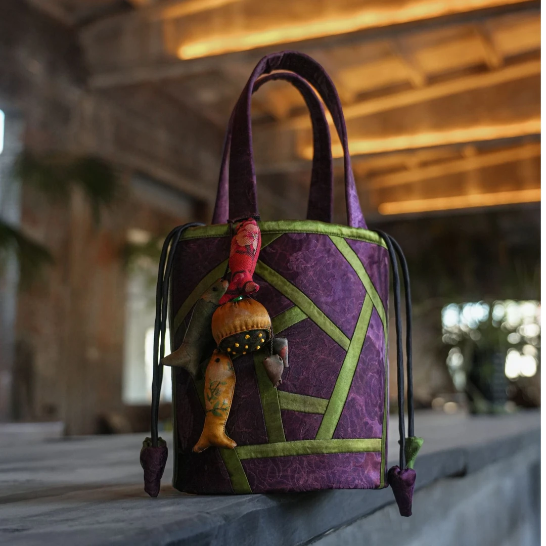 水桶包颜色随机