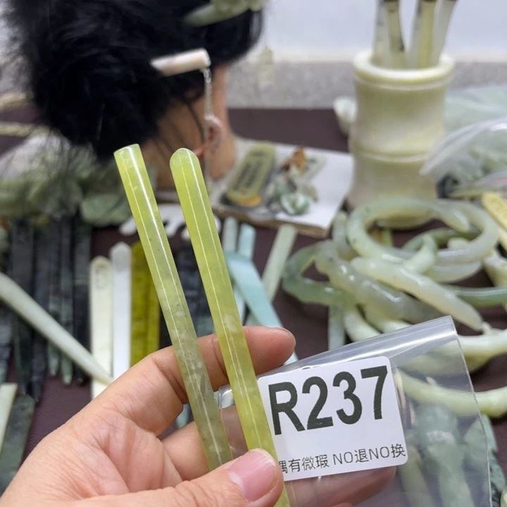 蛇纹石玉发饰合金巧**香